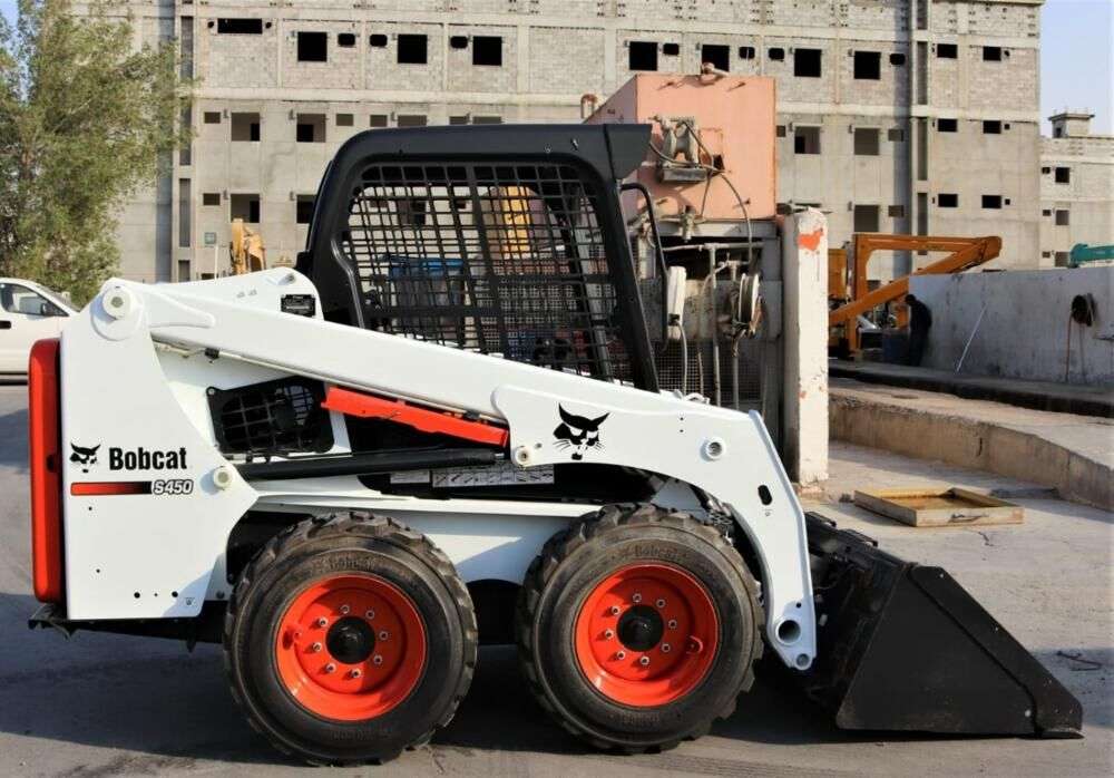 BOBCAT S450 skid steer for sale by auction - Photo 3